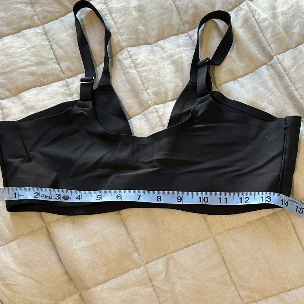 Parade Women's Sleek Black Bralette - Picture 4 of 4